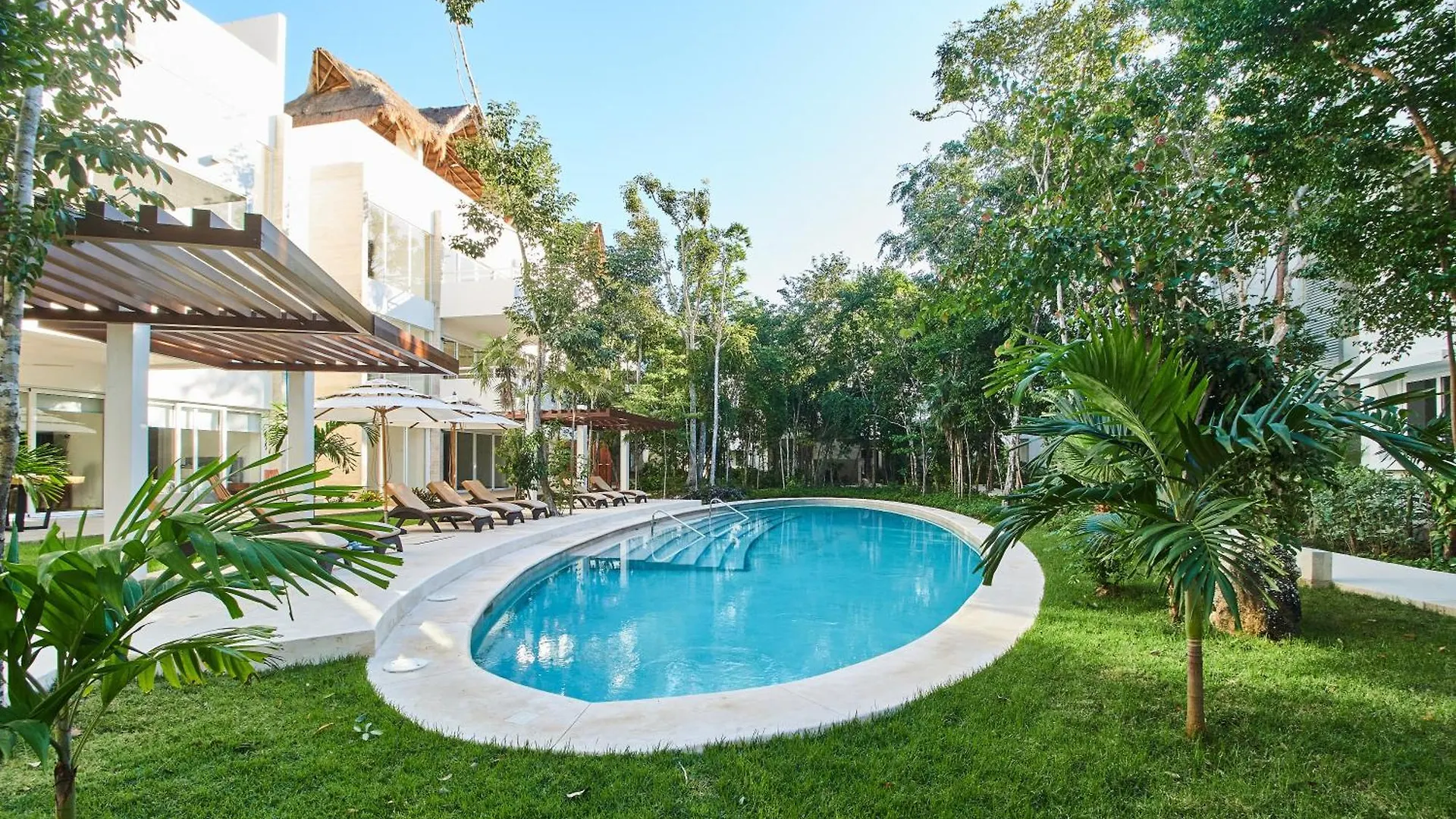 Premium Apartment With Pools, Gym, Yoga Deck & Bbq Grill In Gated Condominium Tulum