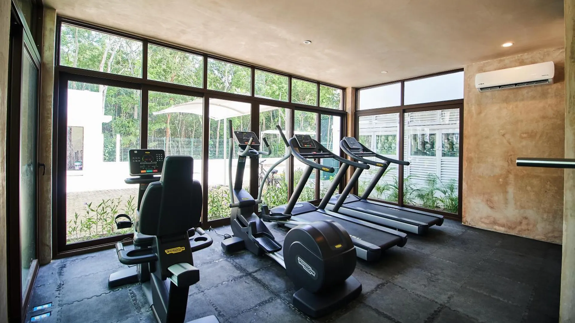 Premium Apartment With Pools, Gym, Yoga Deck & Bbq Grill In Gated Condominium Tulum