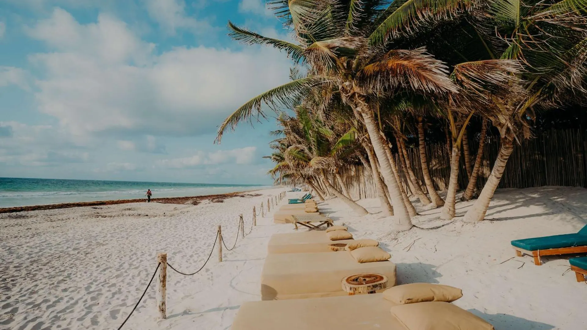 Premium Apartment With Pools, Gym, Yoga Deck & Bbq Grill In Gated Condominium Tulum