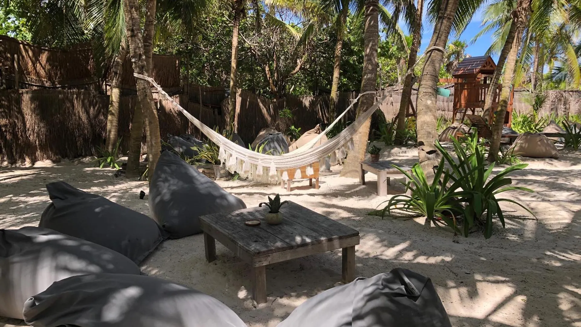 Premium Apartment With Pools, Gym, Yoga Deck & Bbq Grill In Gated Condominium Tulum Mexico