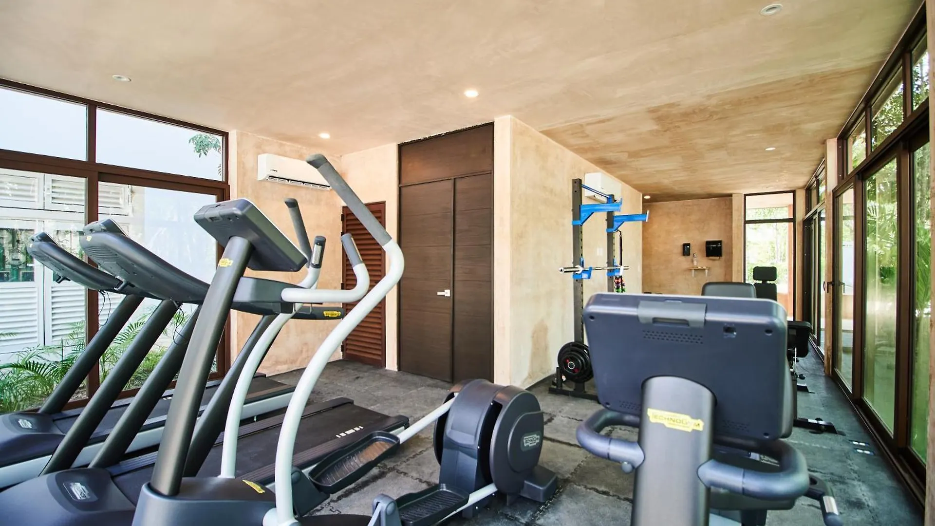 Premium Apartment With Pools, Gym, Yoga Deck & Bbq Grill In Gated Condominium Tulum Mexico