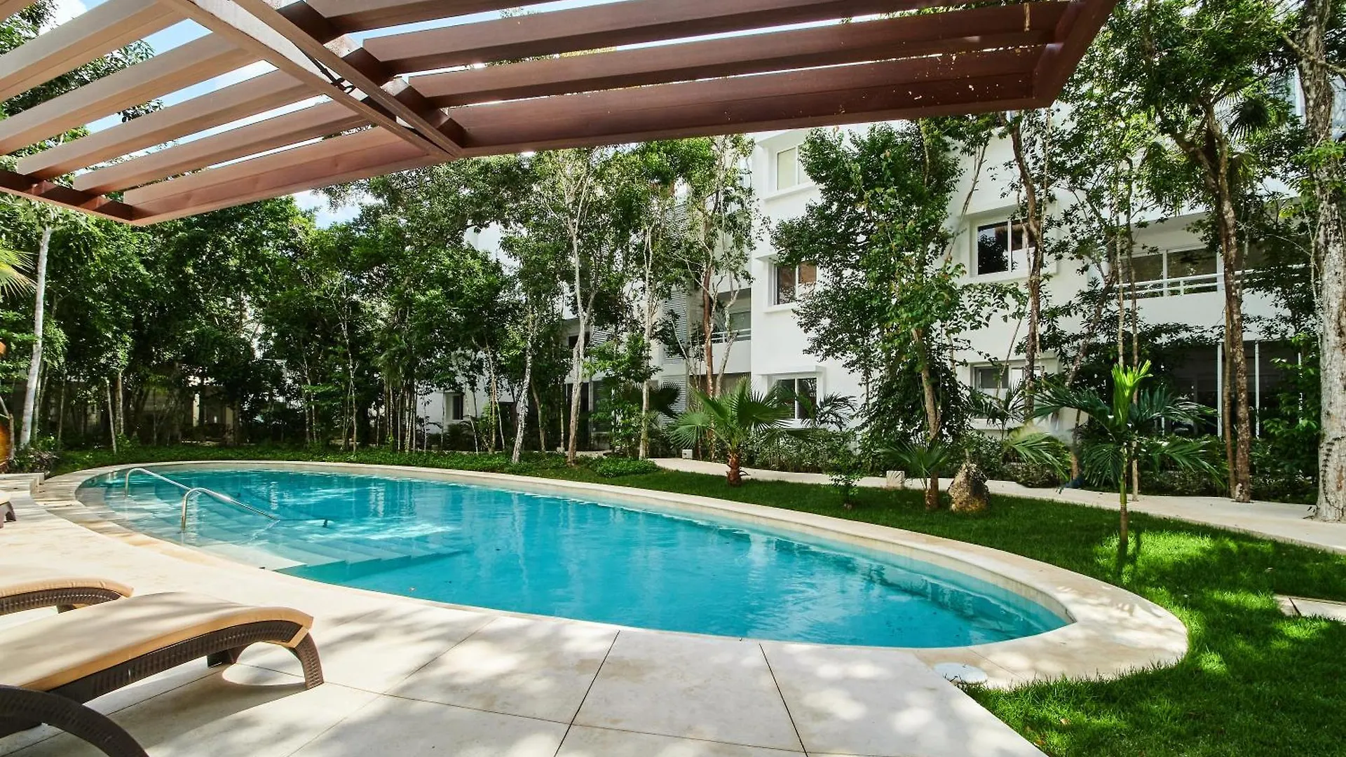Premium Apartment With Pools, Gym, Yoga Deck & Bbq Grill In Gated Condominium Tulum
