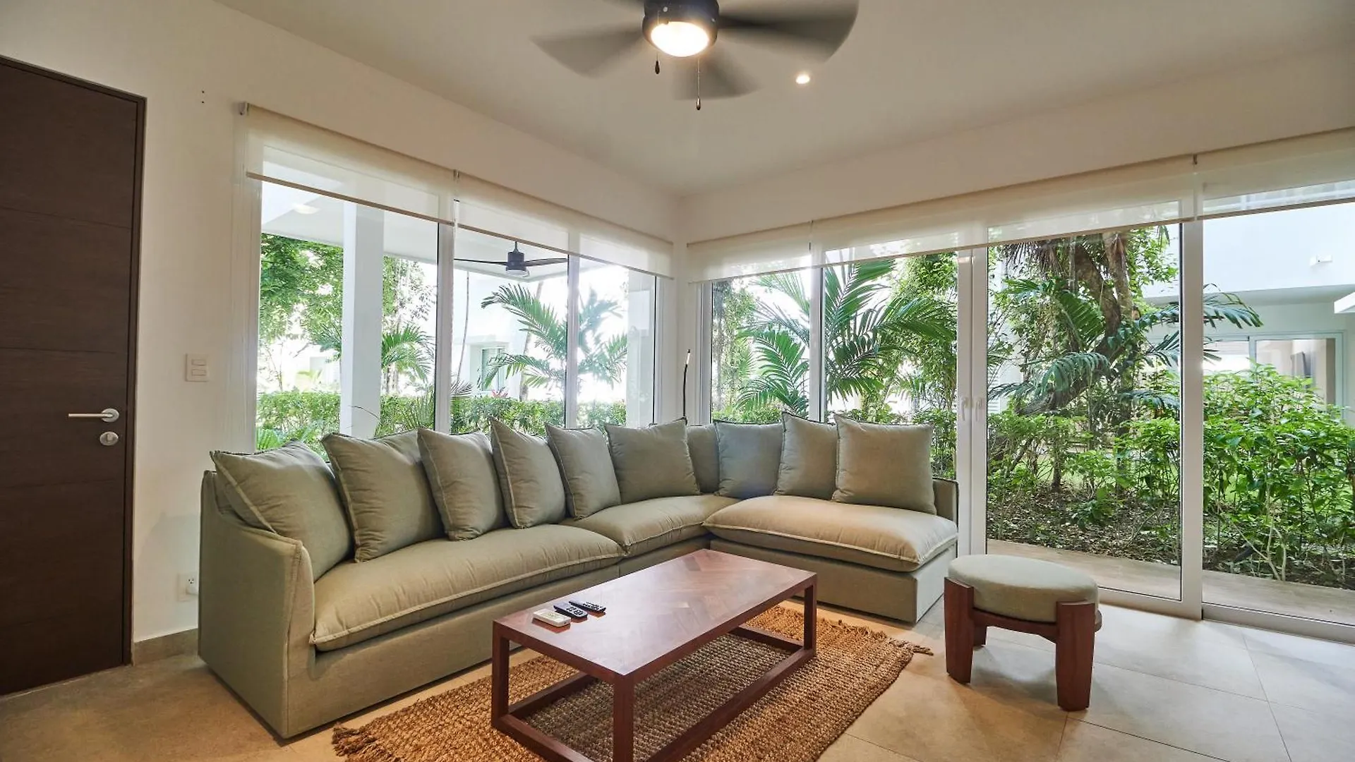 Premium Apartment With Pools, Gym, Yoga Deck & Bbq Grill In Gated Condominium Tulum Mexico