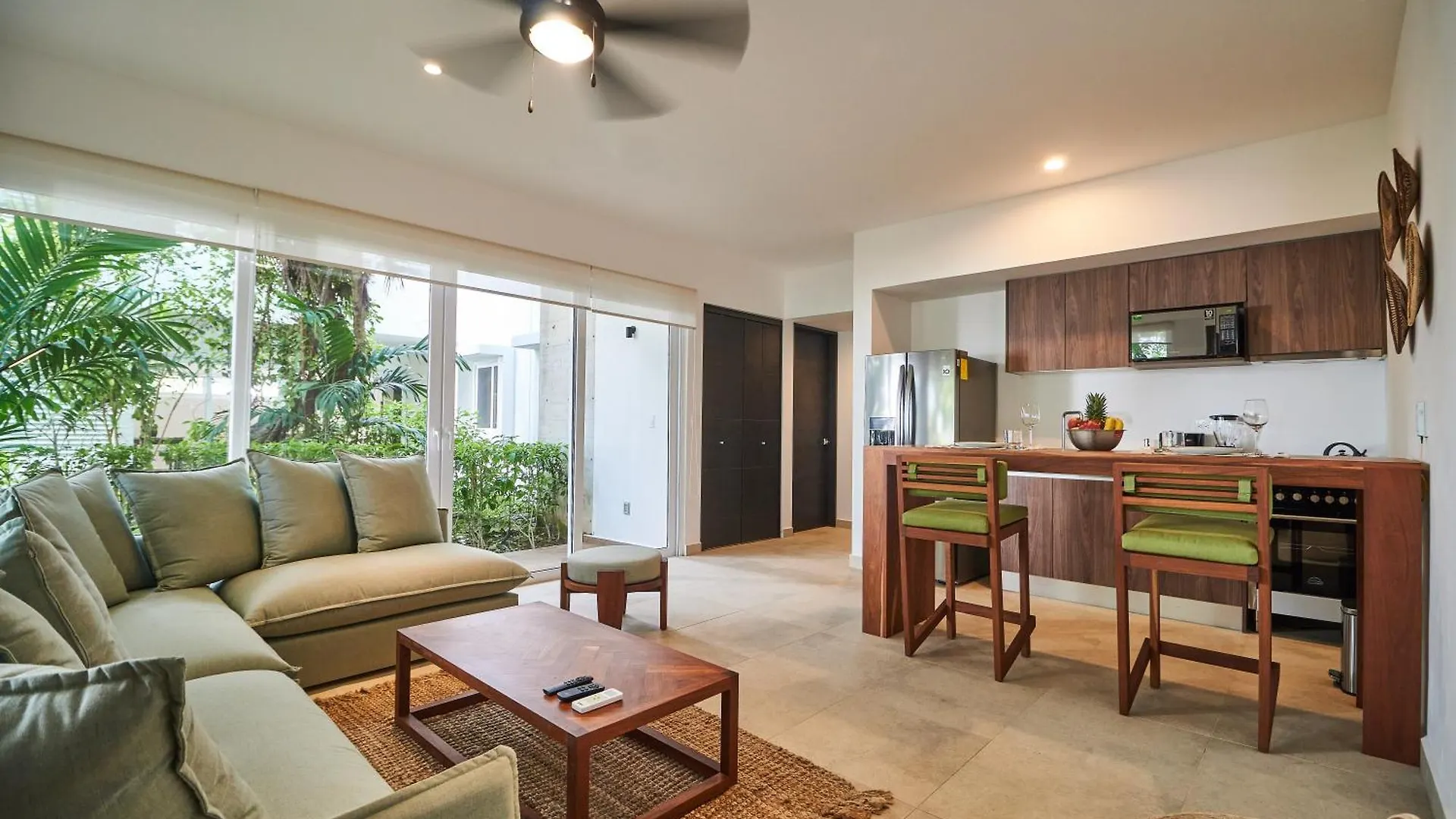 Premium Apartment With Pools, Gym, Yoga Deck & Bbq Grill In Gated Condominium Tulum